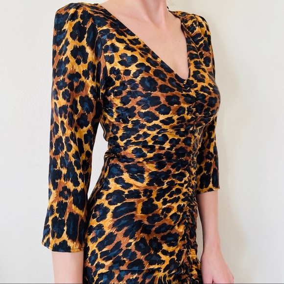 New Zara leopard print ruched mini dress - Picture 4 of 9